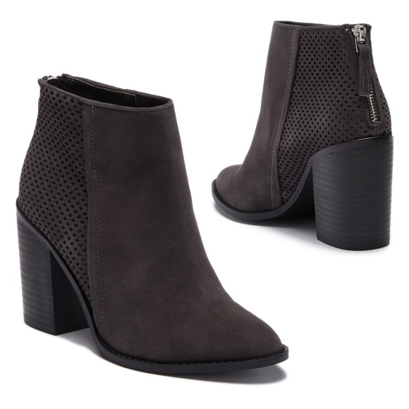 Steve Madden Shoes - NEW Steve Madden Suede Replay Perforated Boots 6